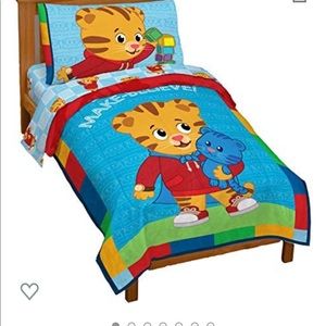 Daniel tiger toddler bedding set